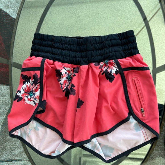 Lululemon running shorts - Picture 1 of 7